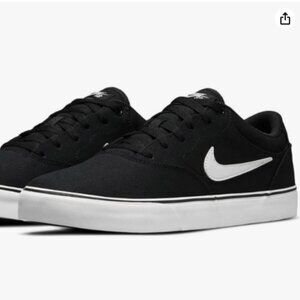 NEW Nike SB Chron 2 -Black Men's Size 7.5, Women's Size 9